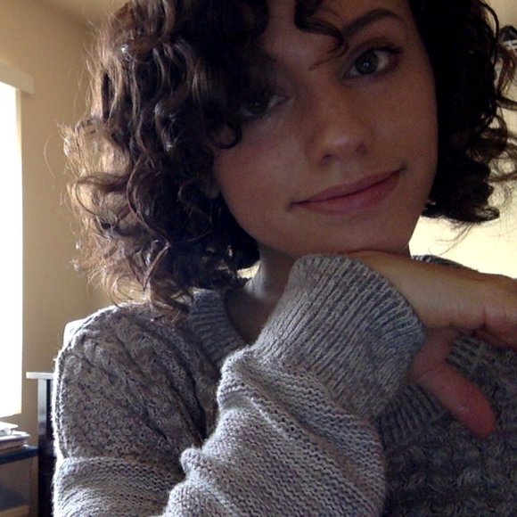 Meet your Posher, Tia - Picture 1 of 1